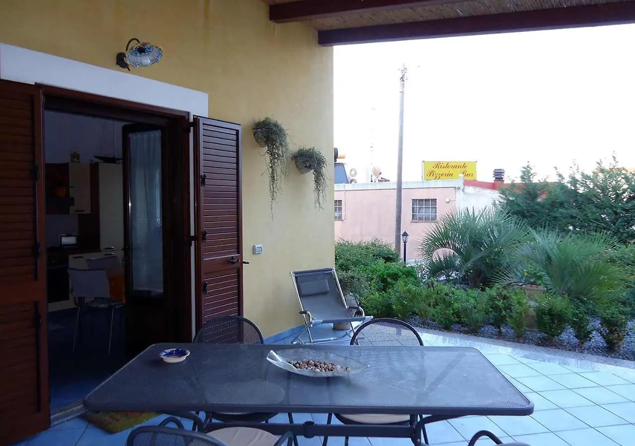 Villetta Da 4 A 6 Posti Letto Vicina Al Mare Lipari  0*, Lipari (Isola Lipari)